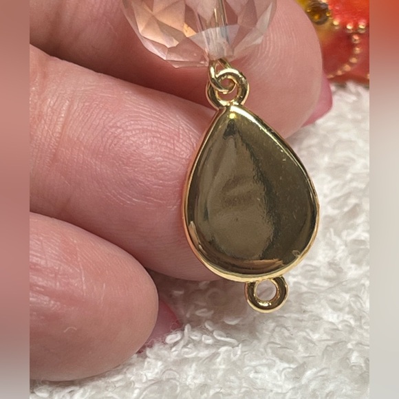 🌟Beautiful drop dangle earrings in soft pink/orange and rose gold - Picture 5 of 10